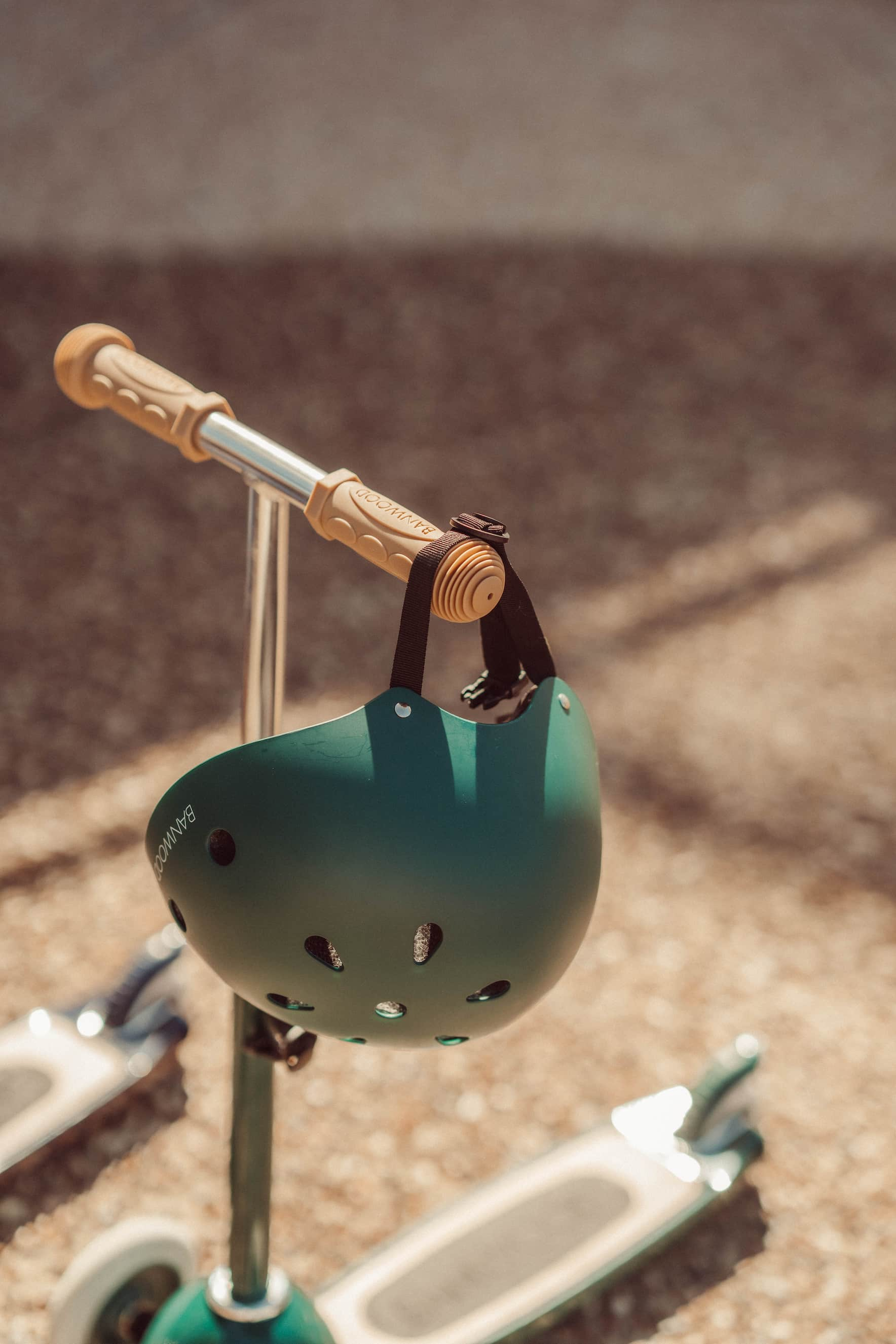 Banwood helmet in green