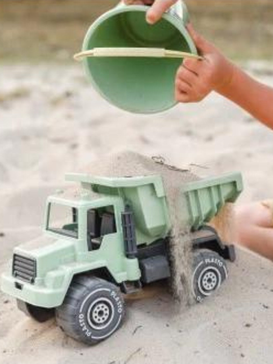 Giant Tipper Truck - Green